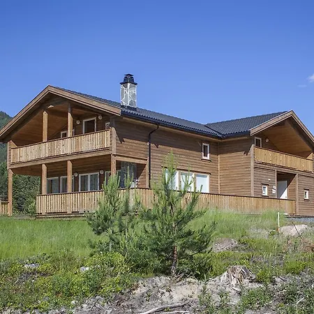 Lakehouse In Norway Villa