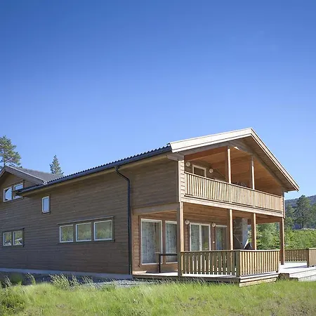 Lakehouse In Norway