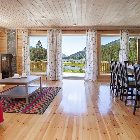 Lakehouse In Norway *